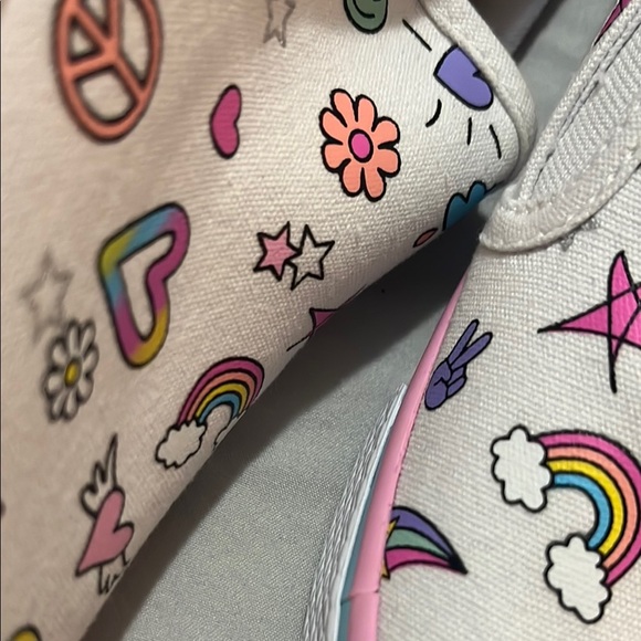 Place White and Pink Sneakers with Playful Prints - Picture 6 of 6